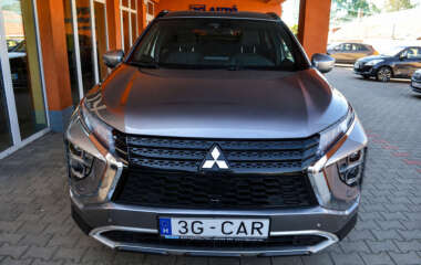 Mitsubishi Eclipse Cross 2.4 PHEV Intense Navi 4WD CVT (Automata) (2022)
