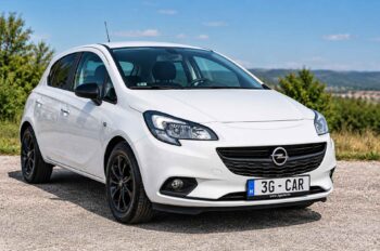 Fehér Opel Corsa E 1.4 Color Edition